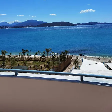 Aria Seaview Apartment