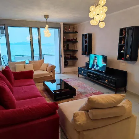Aria Seaview Apartment